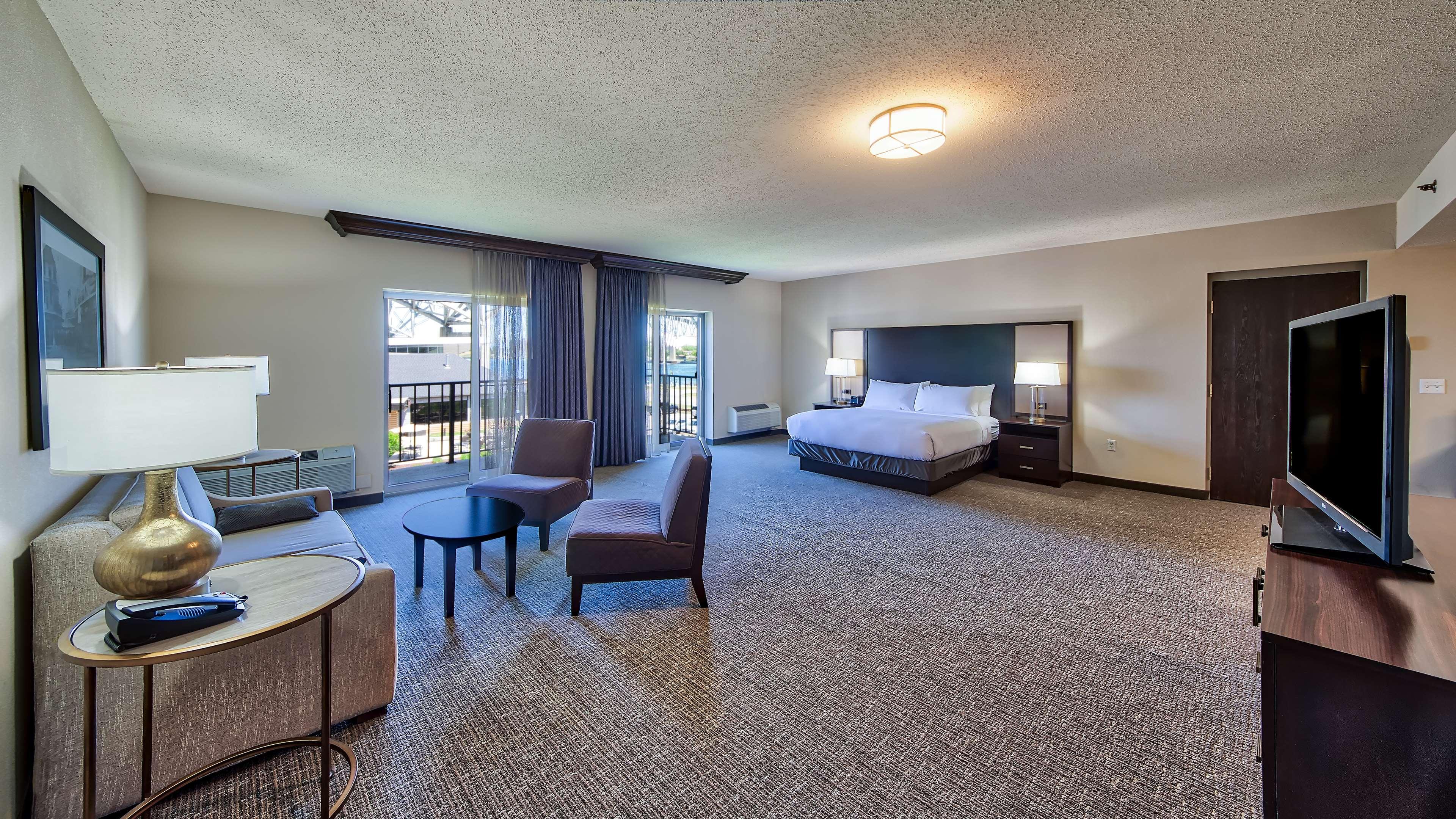 Doubletree By Hilton Port Huron Exterior photo