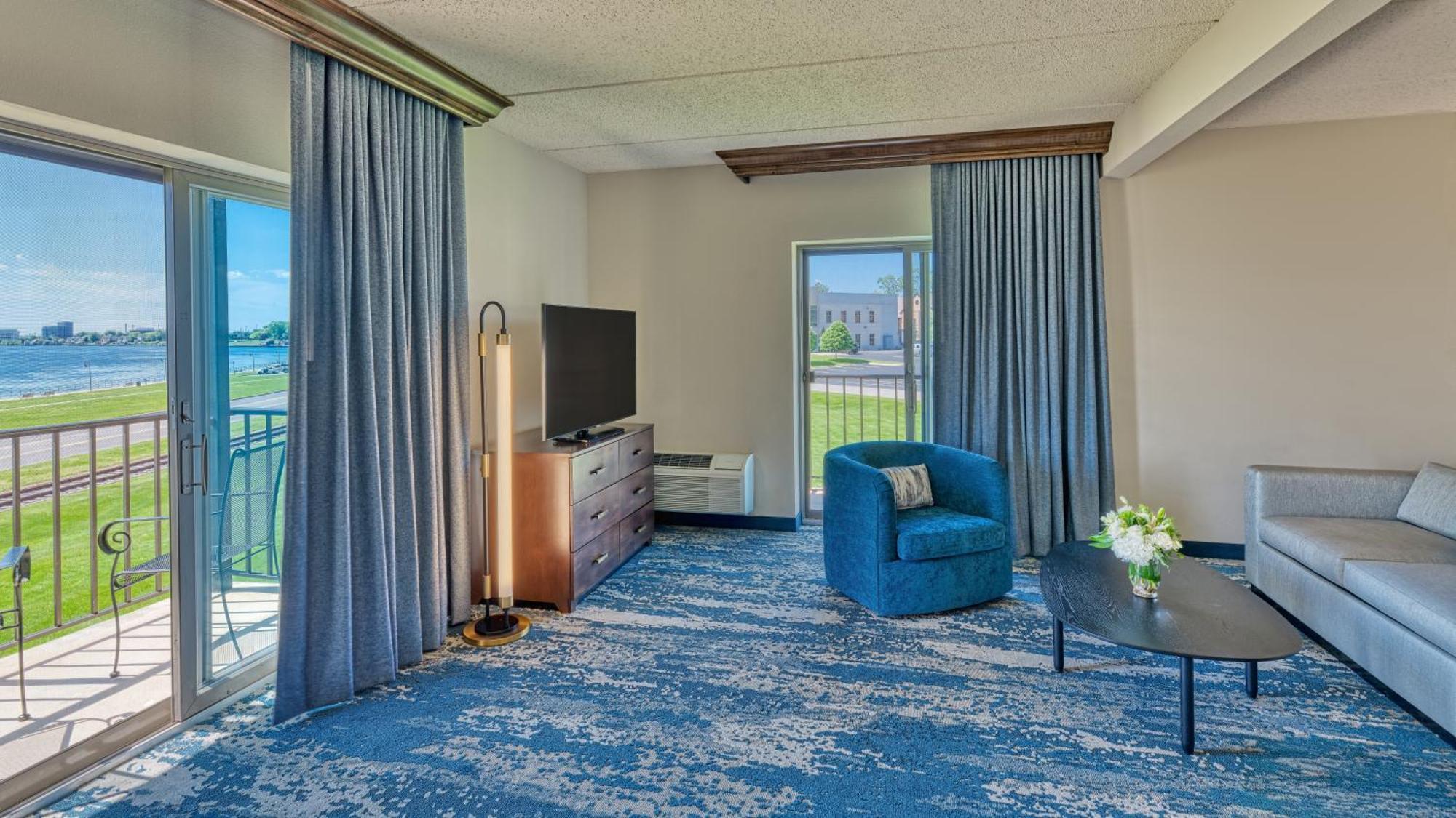 Doubletree By Hilton Port Huron Exterior photo