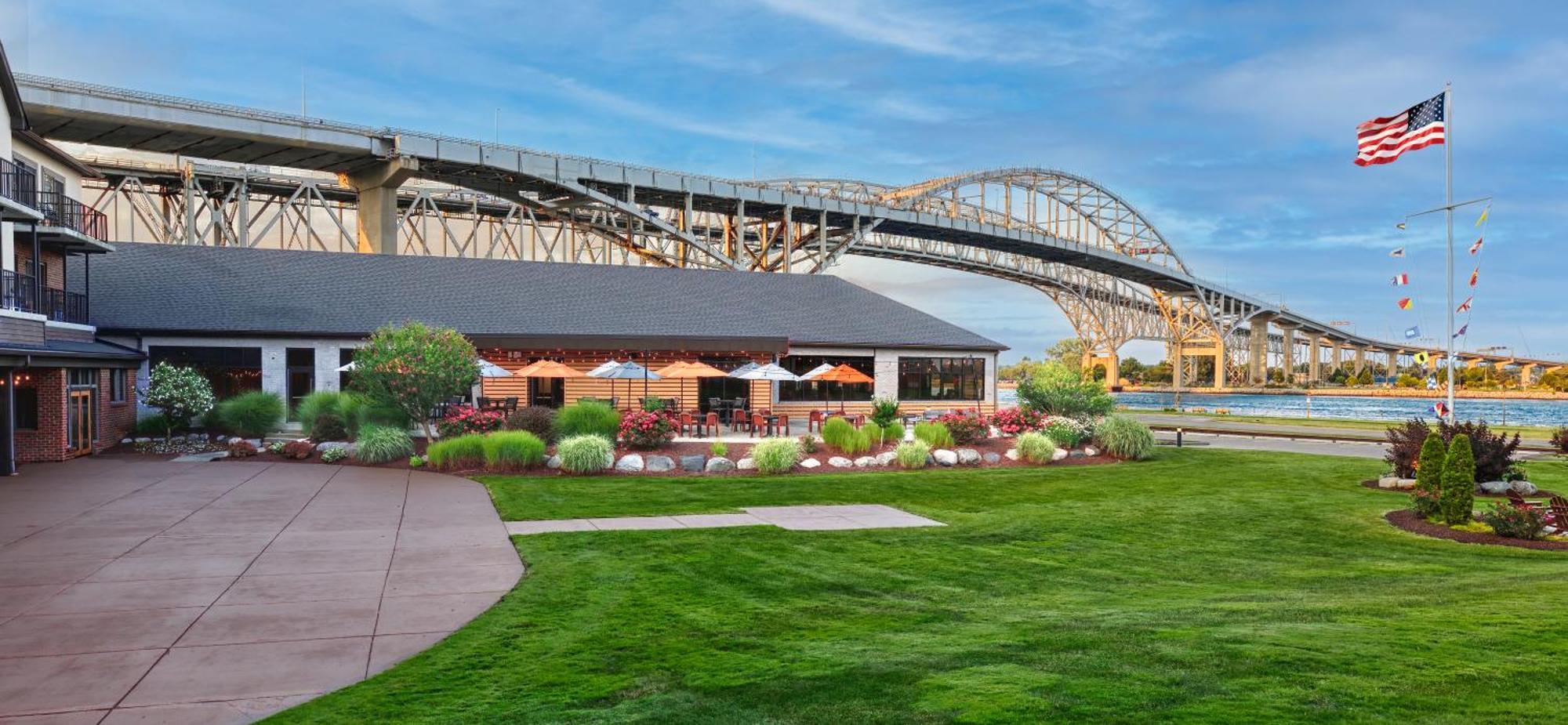 Doubletree By Hilton Port Huron Exterior photo