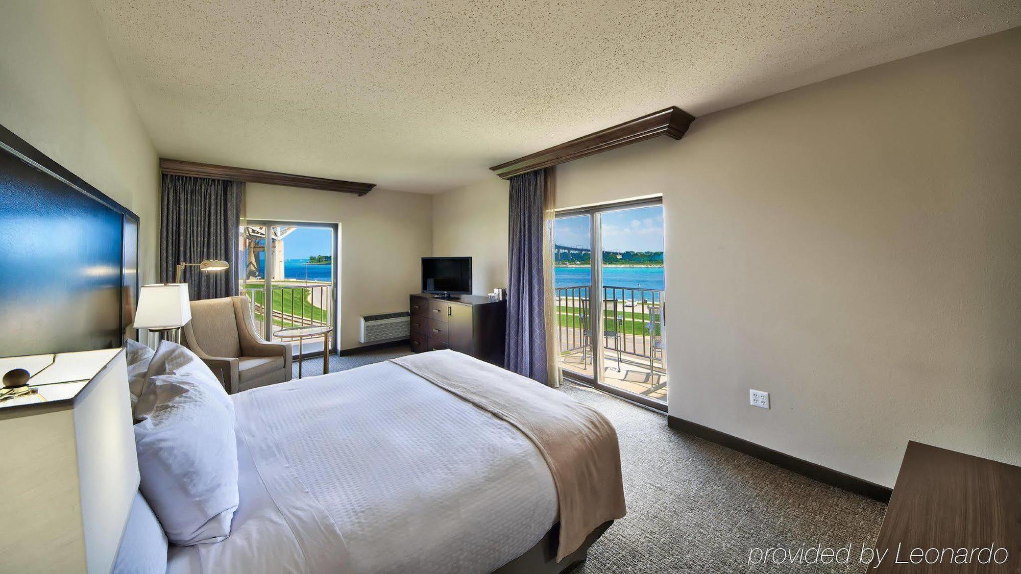 Doubletree By Hilton Port Huron Exterior photo